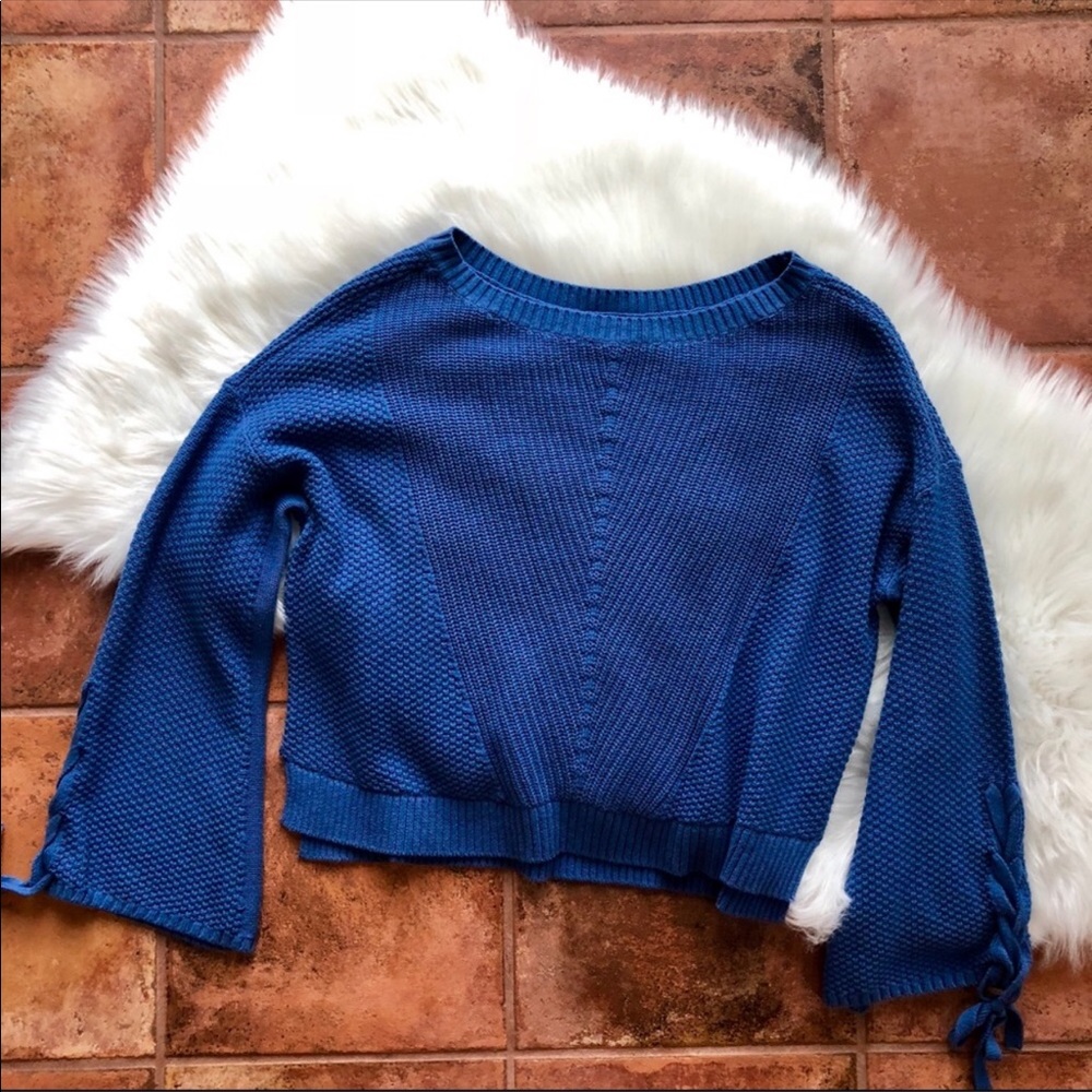 Blue Hollister sweater